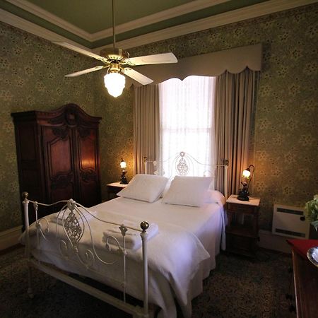マルドン Palm House Bed & Breakfast エクステリア 写真