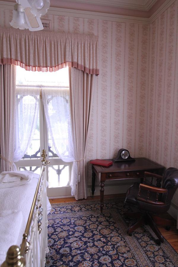 マルドン Palm House Bed & Breakfast エクステリア 写真